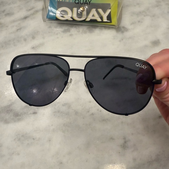 Quay Australia Black Sunglasses - Picture 5 of 5
